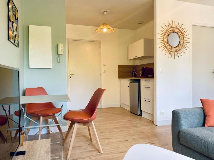 Appartement Proche Centre-Ville- Fibre Saint-Lô Eksteriør bilde